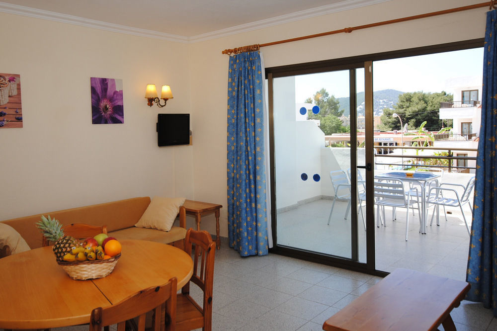 Casa Luis Apartments Santa Eularia des Riu Eksteriør bilde