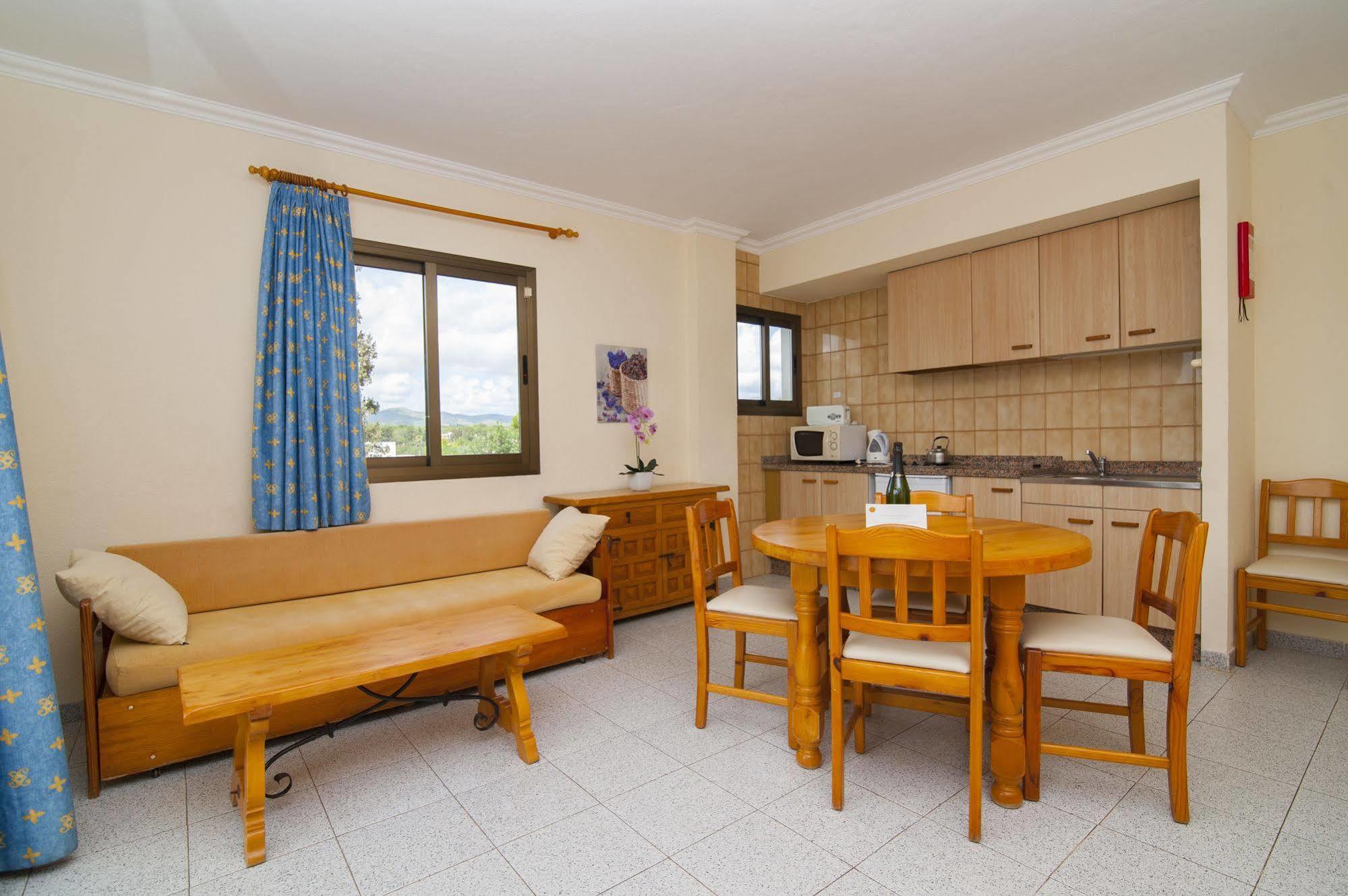 Casa Luis Apartments Santa Eularia des Riu Eksteriør bilde